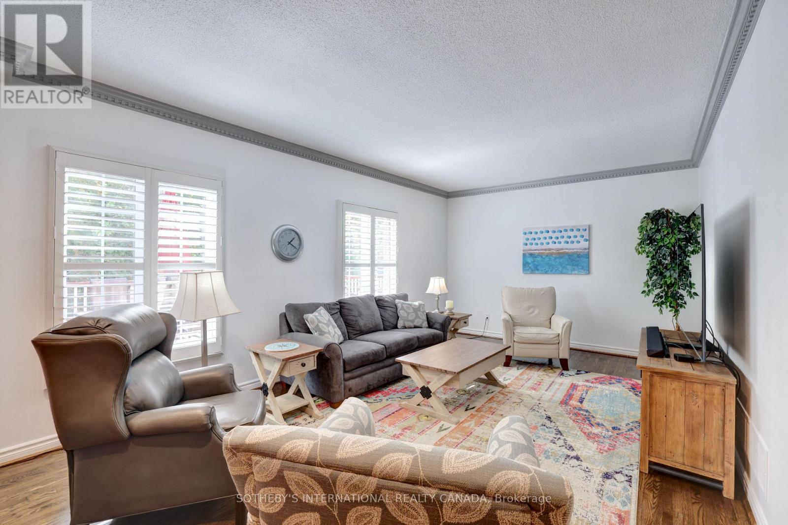 1379 Meadow Green Court, Mississauga, Ontario  L5H 4J3 - Photo 19 - W13132846