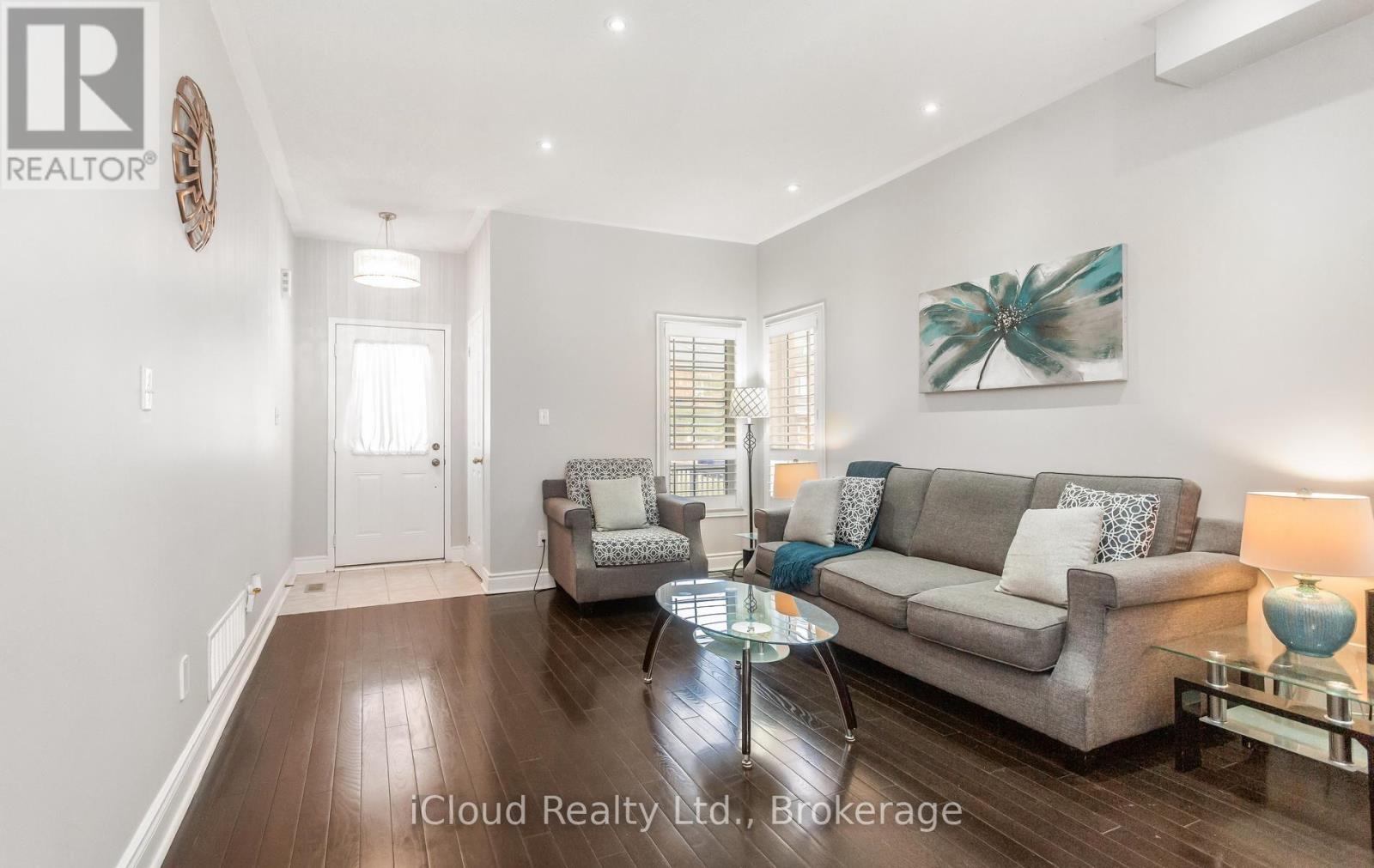 39 Flurry Circle, Brampton, Ontario L6X 0S7 - Photo 6 - W13625824