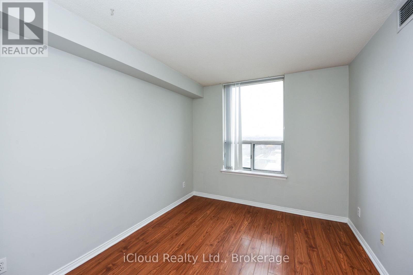 1512 - 135 Hillcrest Avenue, Mississauga, Ontario  L5B 4B1 - Photo 13 - W13693382