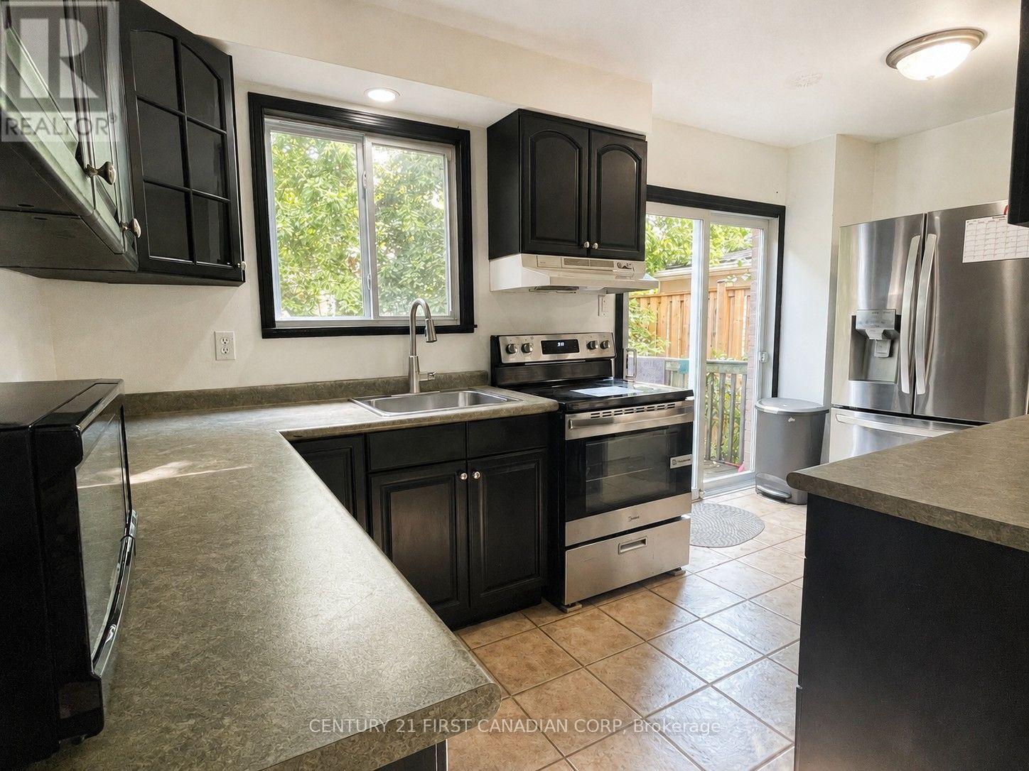 124 Ardsley Crescent, London North, Ontario  N6G 3W7 - Photo 3 - X13675710