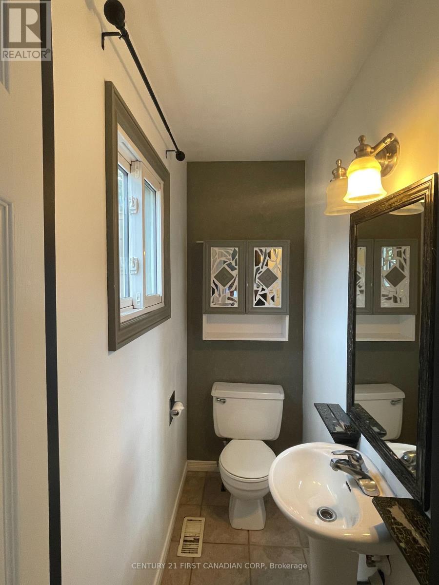 124 Ardsley Crescent, London North, Ontario  N6G 3W7 - Photo 5 - X13675710