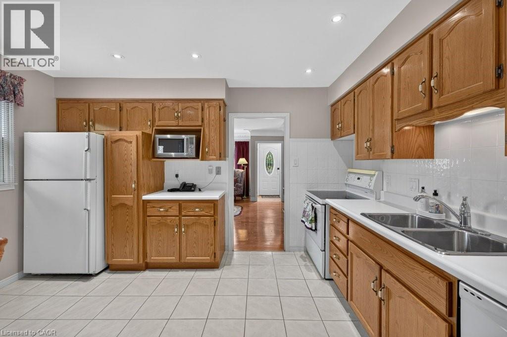 476 East 37th Street, Hamilton, Ontario  L8V 4B9 - Photo 10 - 40837840