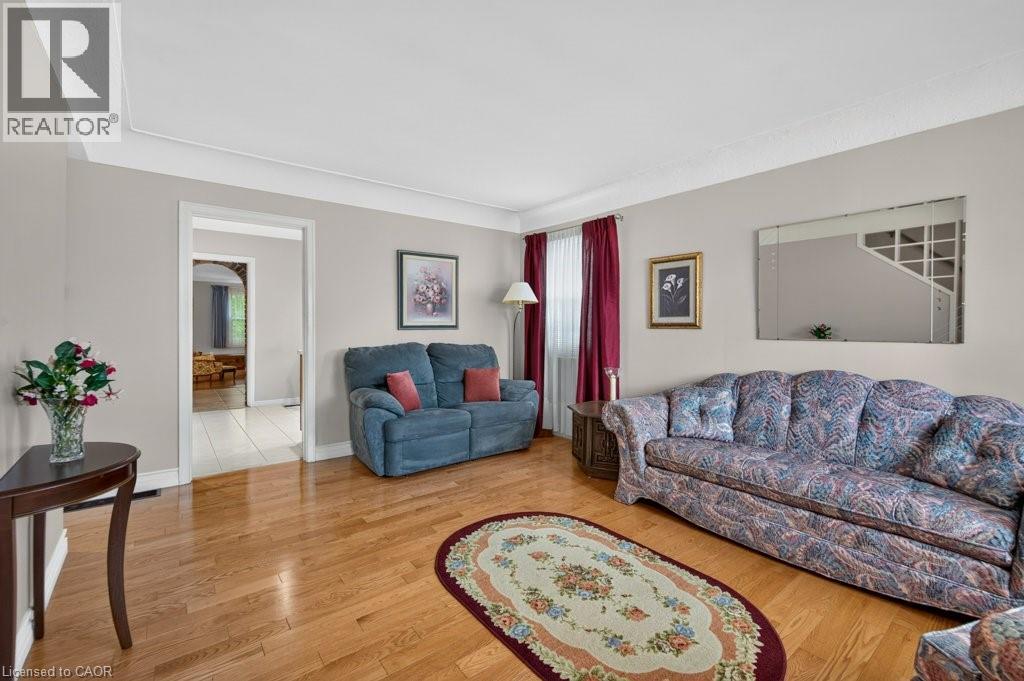 476 East 37th Street, Hamilton, Ontario  L8V 4B9 - Photo 8 - 40837840