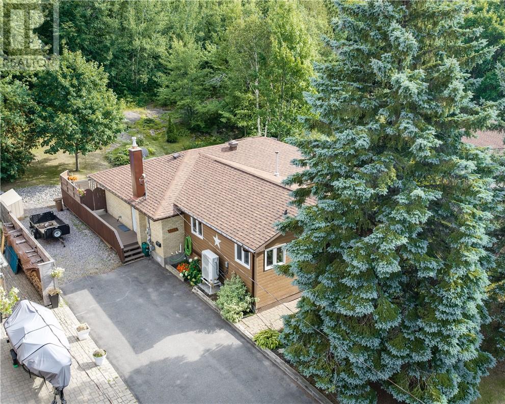 1786 Latimer Crescent, Sudbury, Ontario  P3E 2V7 - Photo 2 - 2129945