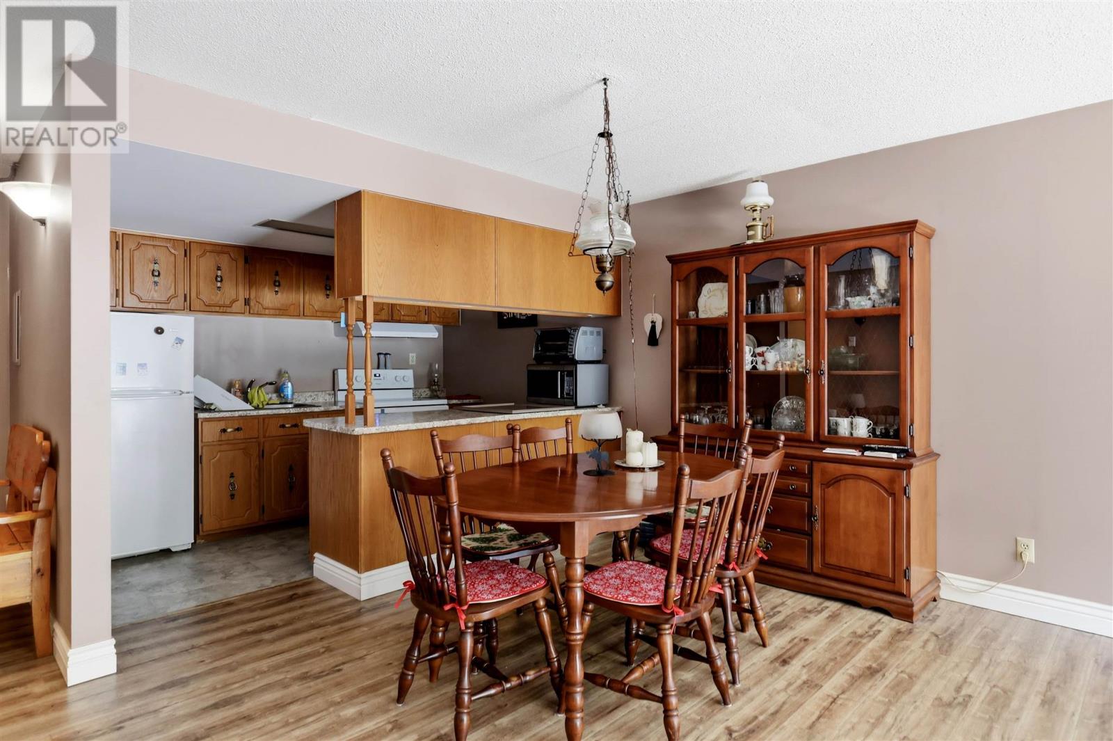 313 Macdonald Ave # 211, Sault Ste. Marie, Ontario  P6B 5Y9 - Photo 3 - SM261946