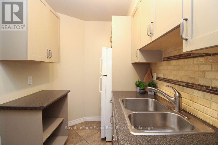 216 - 921 Armour Road, Peterborough, Ontario  K9H 7K5 - Photo 4 - X13705418