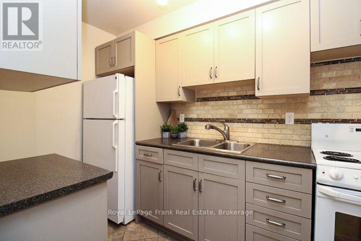 216 - 921 Armour Road, Peterborough, Ontario  K9H 7K5 - Photo 2 - X13705418