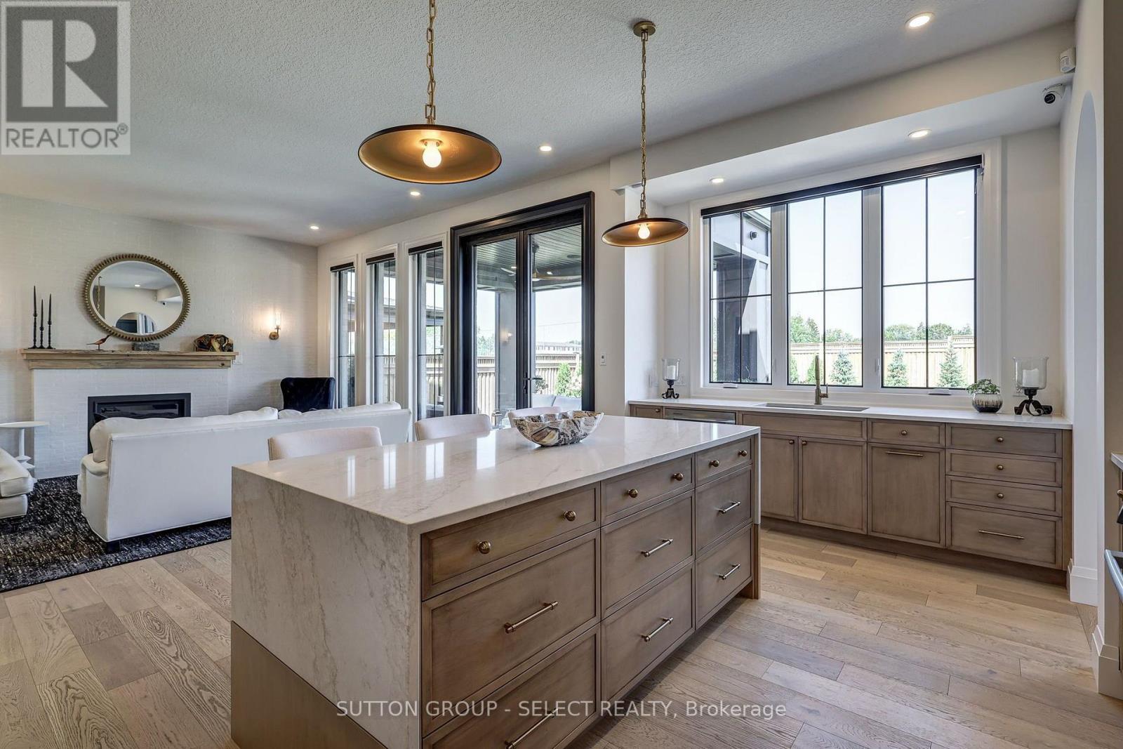 239 Foxborough Place, Thames Centre, Ontario  N0M 2P0 - Photo 17 - X13705790