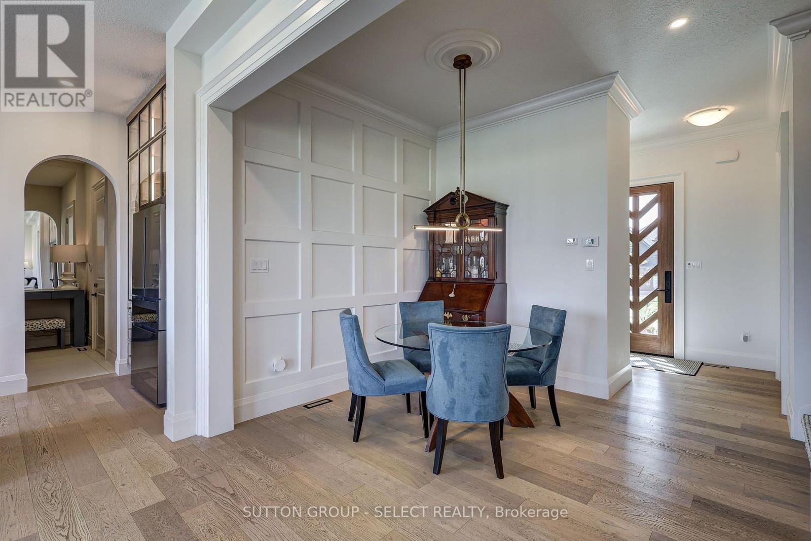 239 Foxborough Place, Thames Centre, Ontario  N0M 2P0 - Photo 4 - X13705790