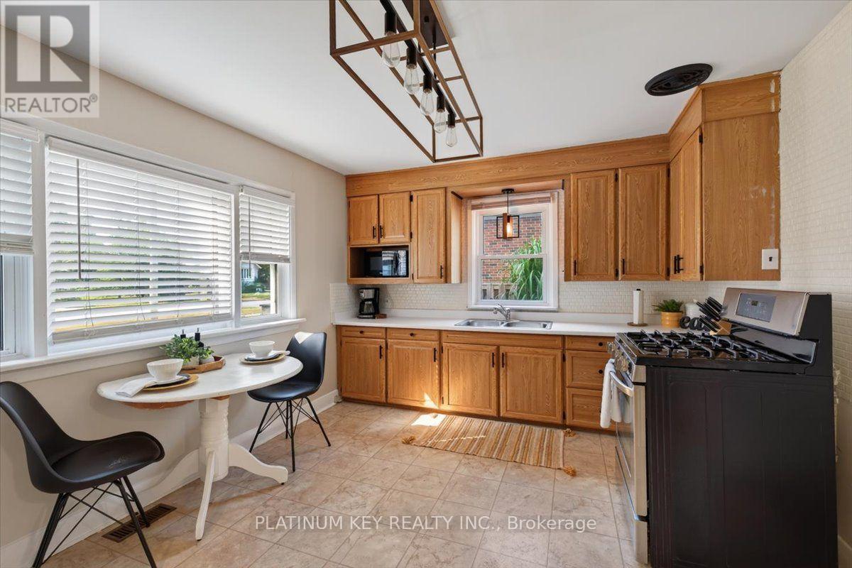 8624 Glendon Drive, Strathroy-Caradoc, Ontario  N0L 1W0 - Photo 12 - X13705794
