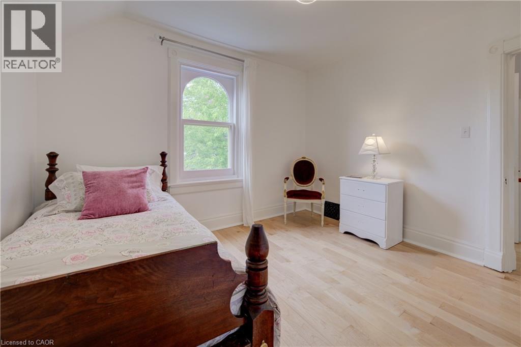 25 Central Street, Waterloo, Ontario N2L 3A5 - Photo 36 - 40844069