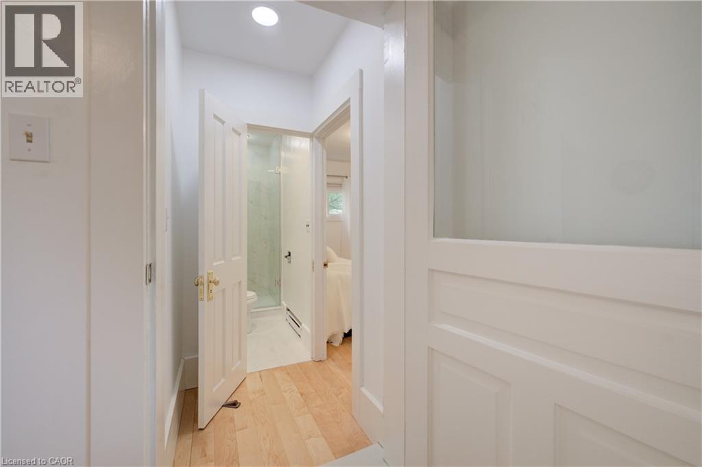 25 Central Street, Waterloo, Ontario N2L 3A5 - Photo 26 - 40844069