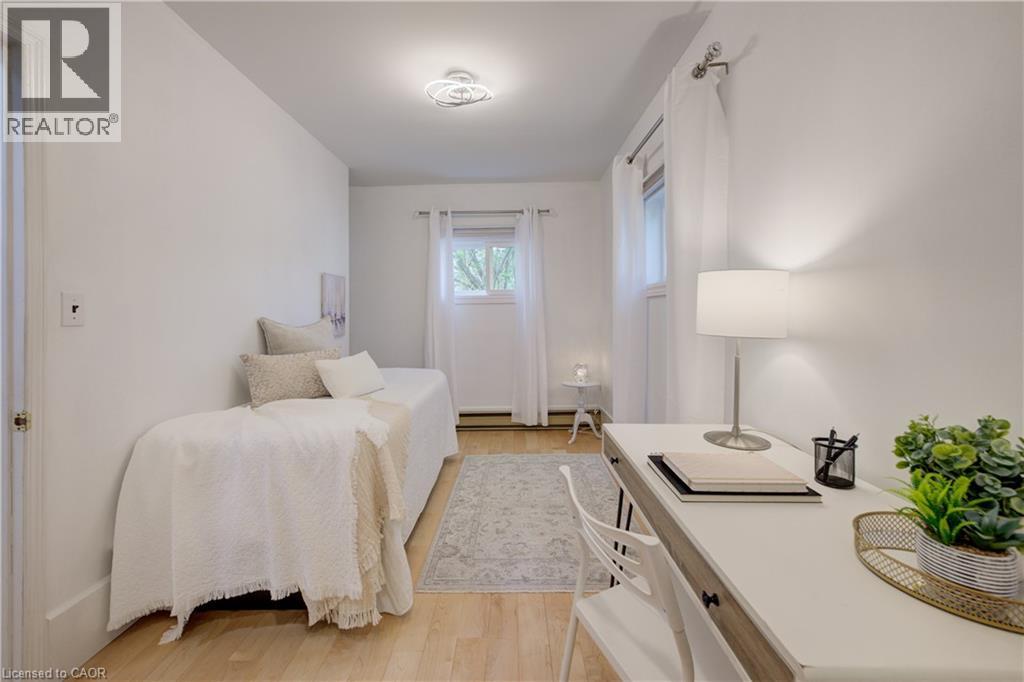 25 Central Street, Waterloo, Ontario N2L 3A5 - Photo 28 - 40844069
