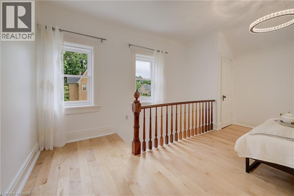 25 Central Street, Waterloo, Ontario N2L 3A5 - Photo 32 - 40844069