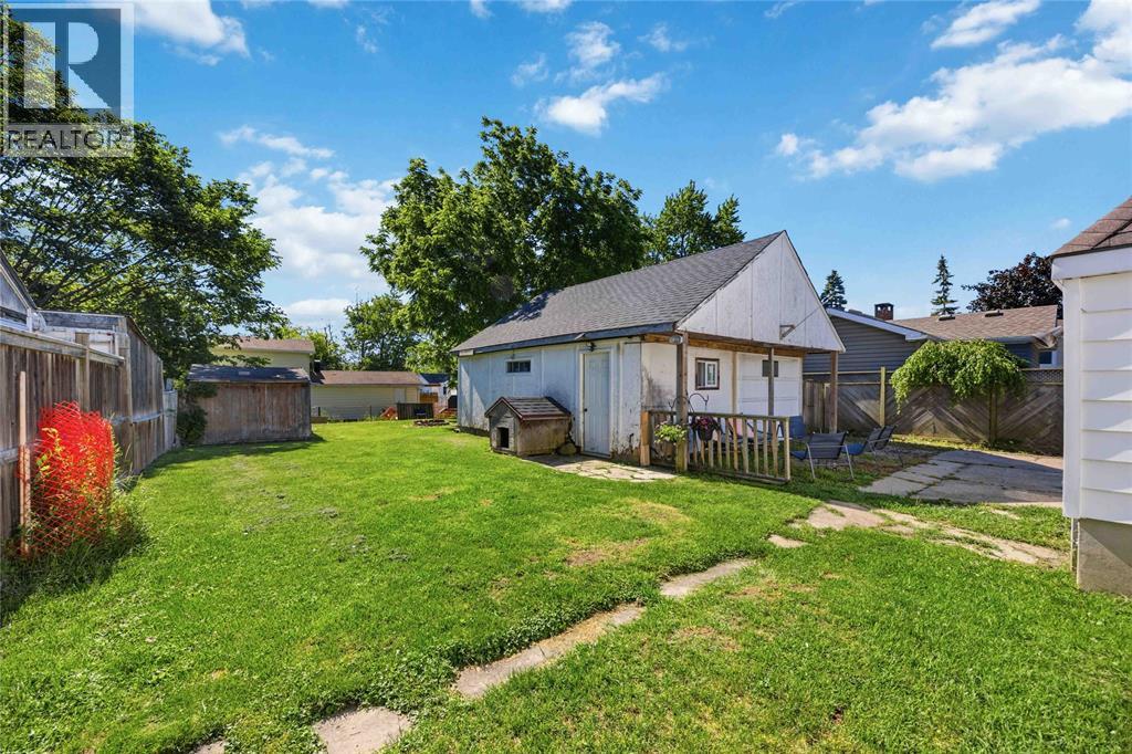 2012 Wayne Avenue, Sarnia, Ontario  N7T 7Y9 - Photo 30 - 26015147