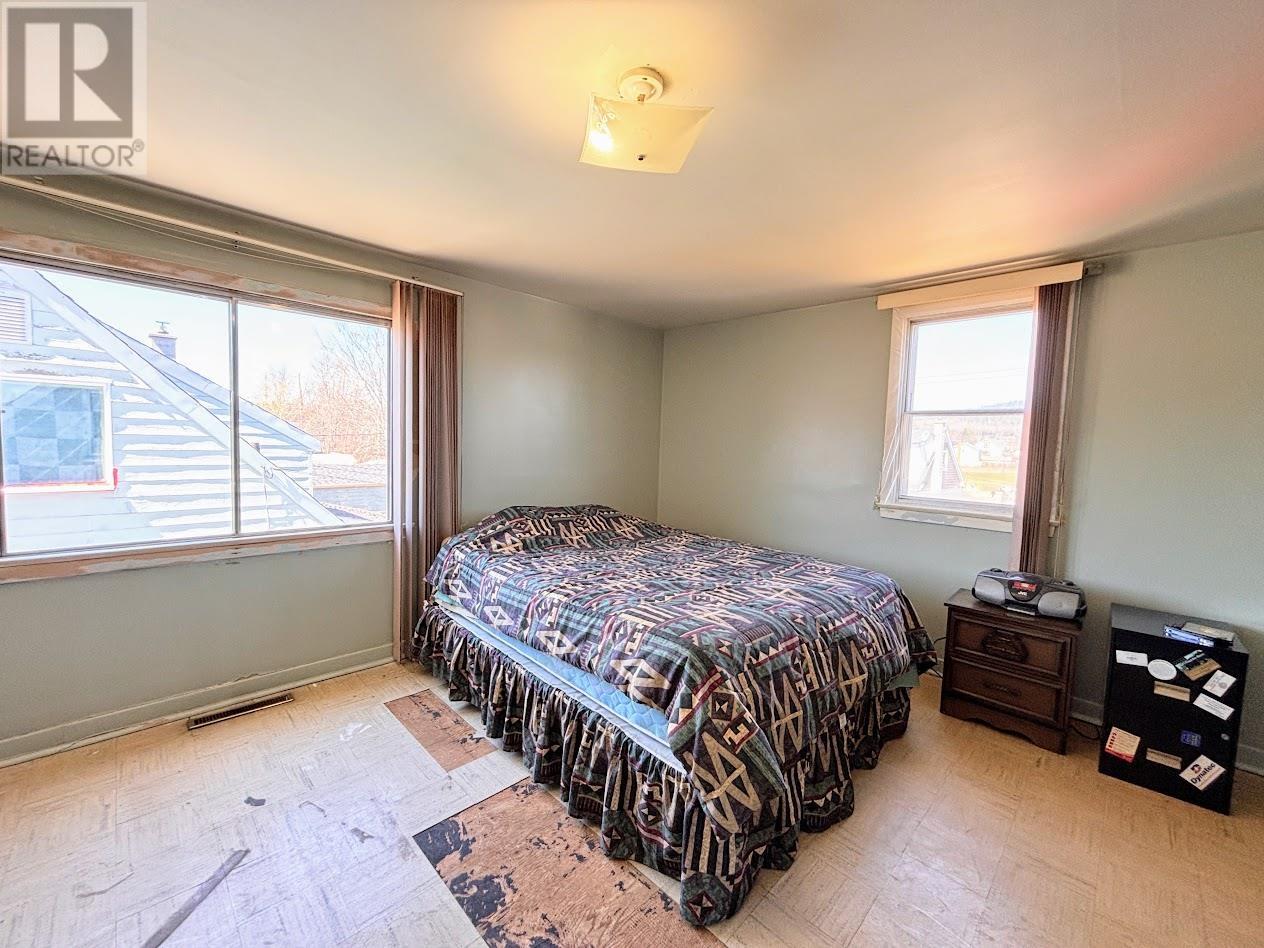 25 Neebig Ave, Manitouwadge, Ontario  P0T 2C0 - Photo 12 - TB2601146