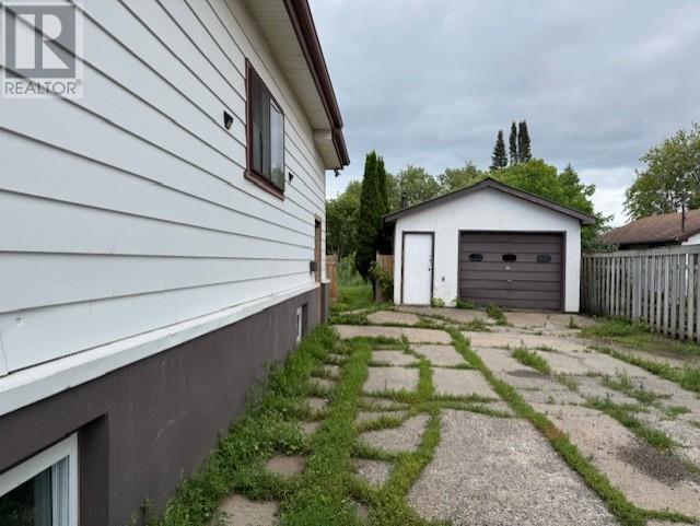 132 Northern Ave, Thunder Bay, Ontario  P7C 2V5 - Photo 14 - TB2602440