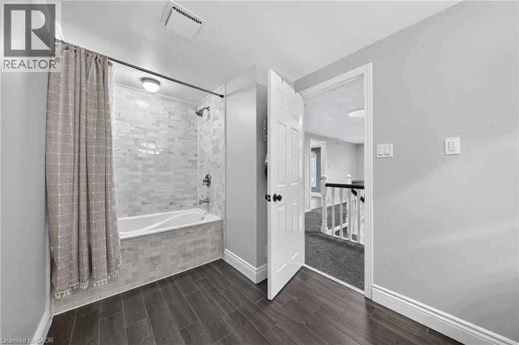 50 Roehampton Court, Kitchener, Ontario  N2A 3L1 - Photo 34 - 40857830
