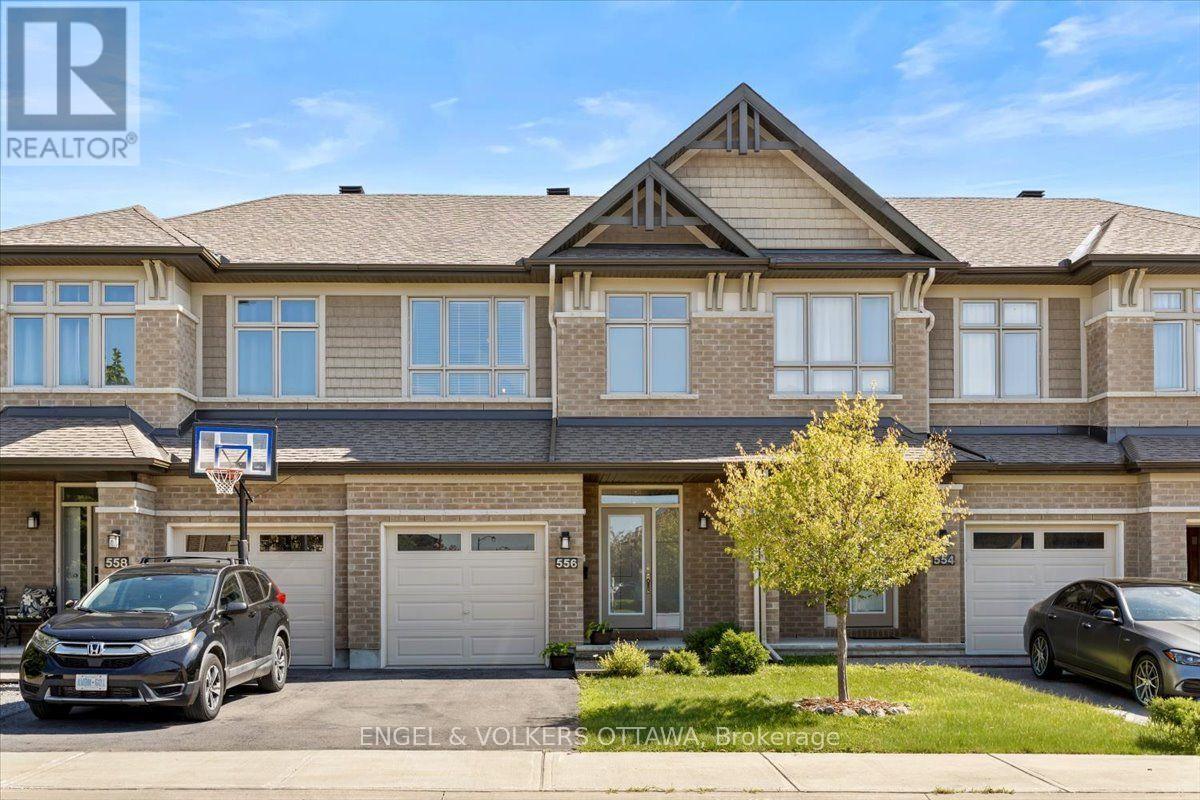 556 TRIANGLE STREET, Ottawa, Ontario