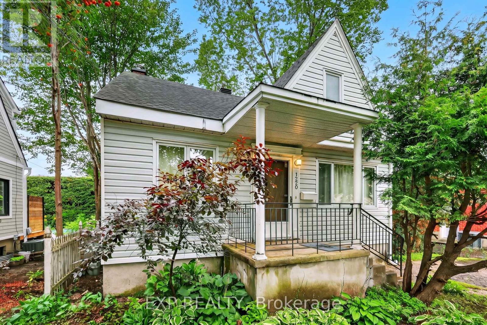 1220 COLLINS AVENUE, Ottawa, Ontario