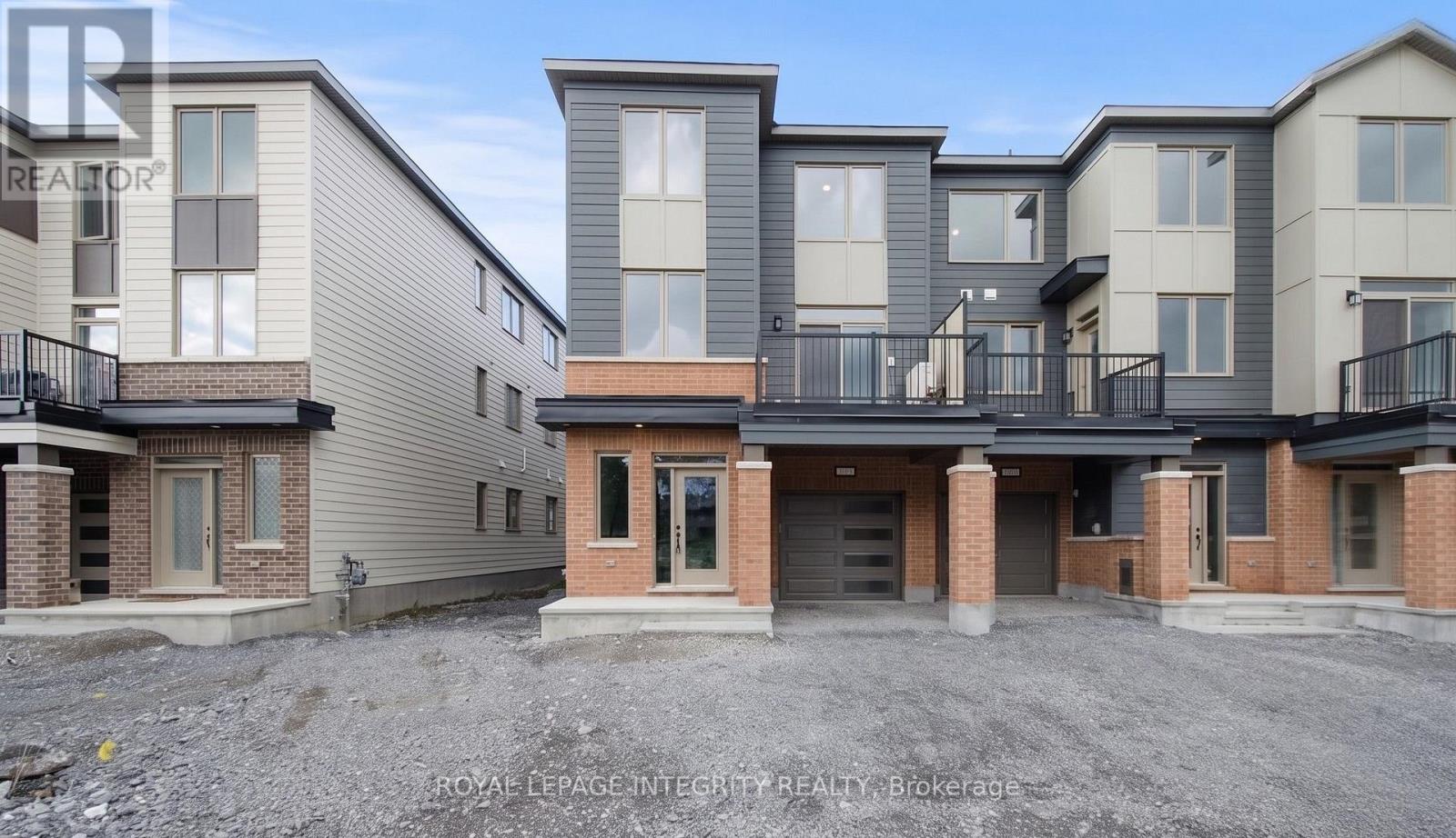 273 SQUADRON CRESCENT, Ottawa, Ontario