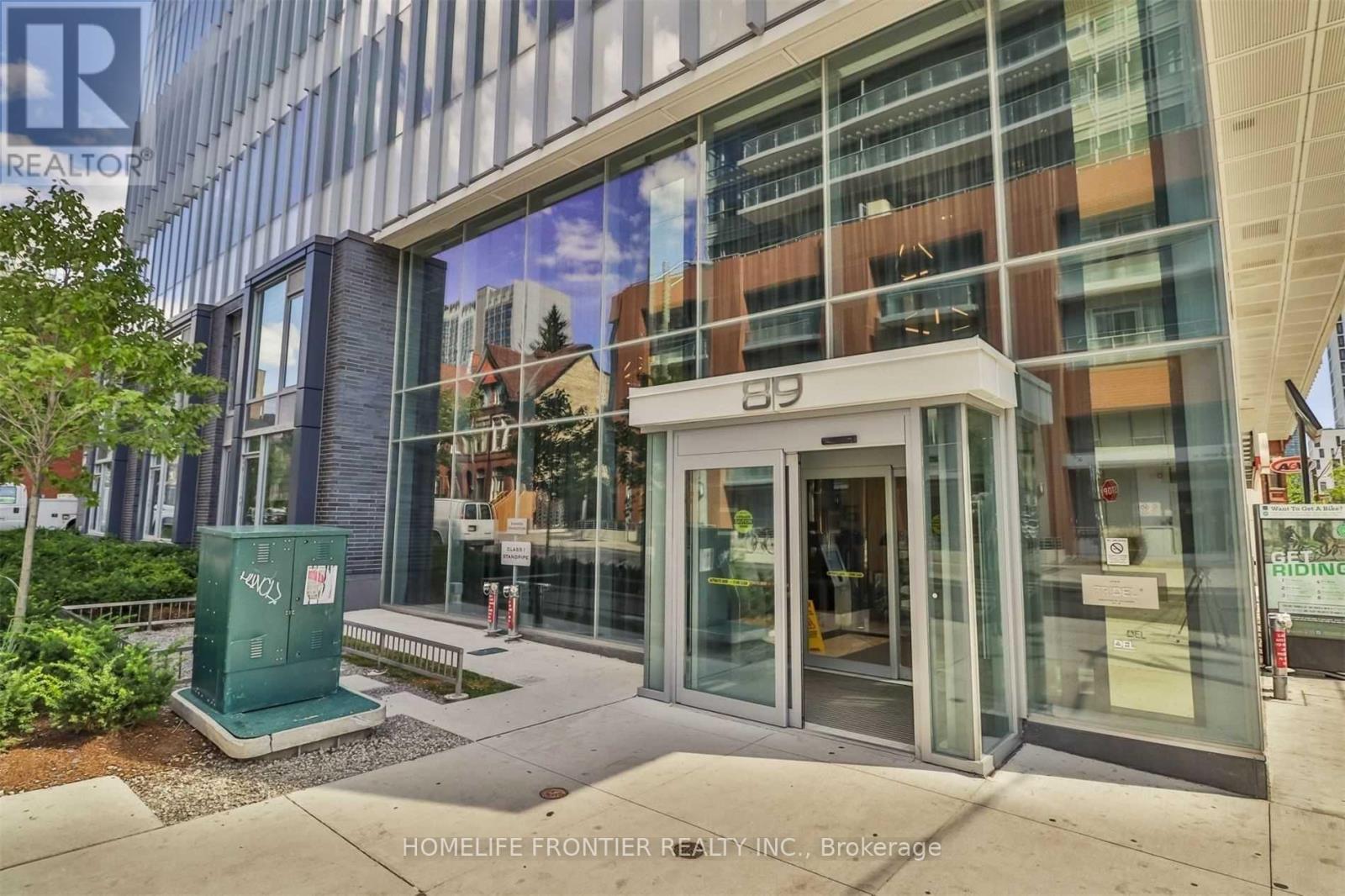 1705 - 89 Mcgill Street, Toronto, Ontario  M5B 0B1 - Photo 2 - C13705620