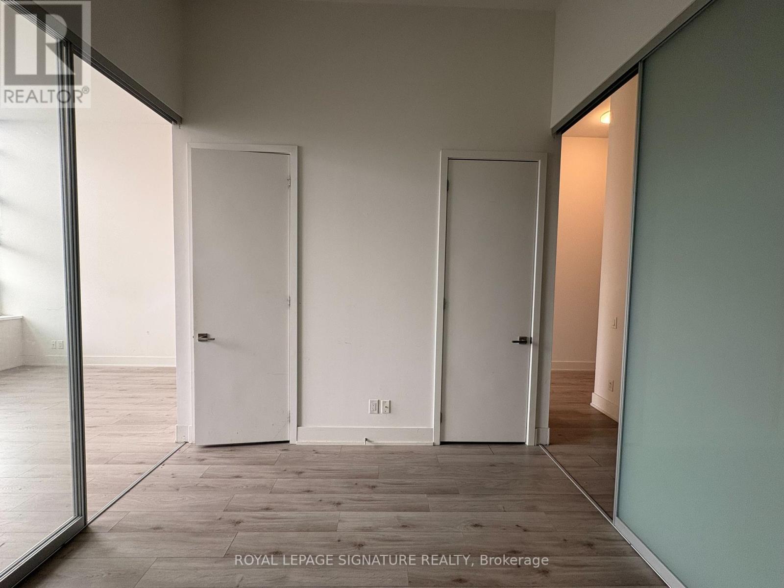 802 - 111 St Clair Avenue W, Toronto, Ontario  M4V 1N5 - Photo 10 - C13705636