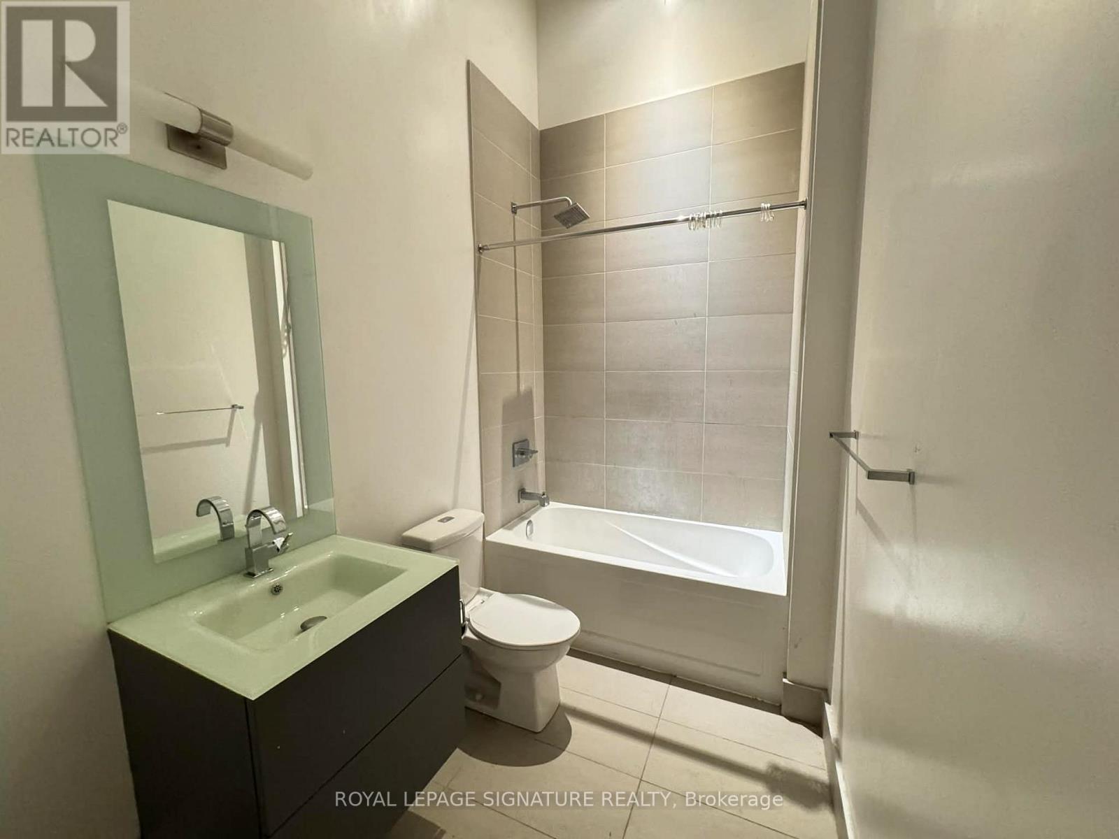 802 - 111 St Clair Avenue W, Toronto, Ontario  M4V 1N5 - Photo 14 - C13705636