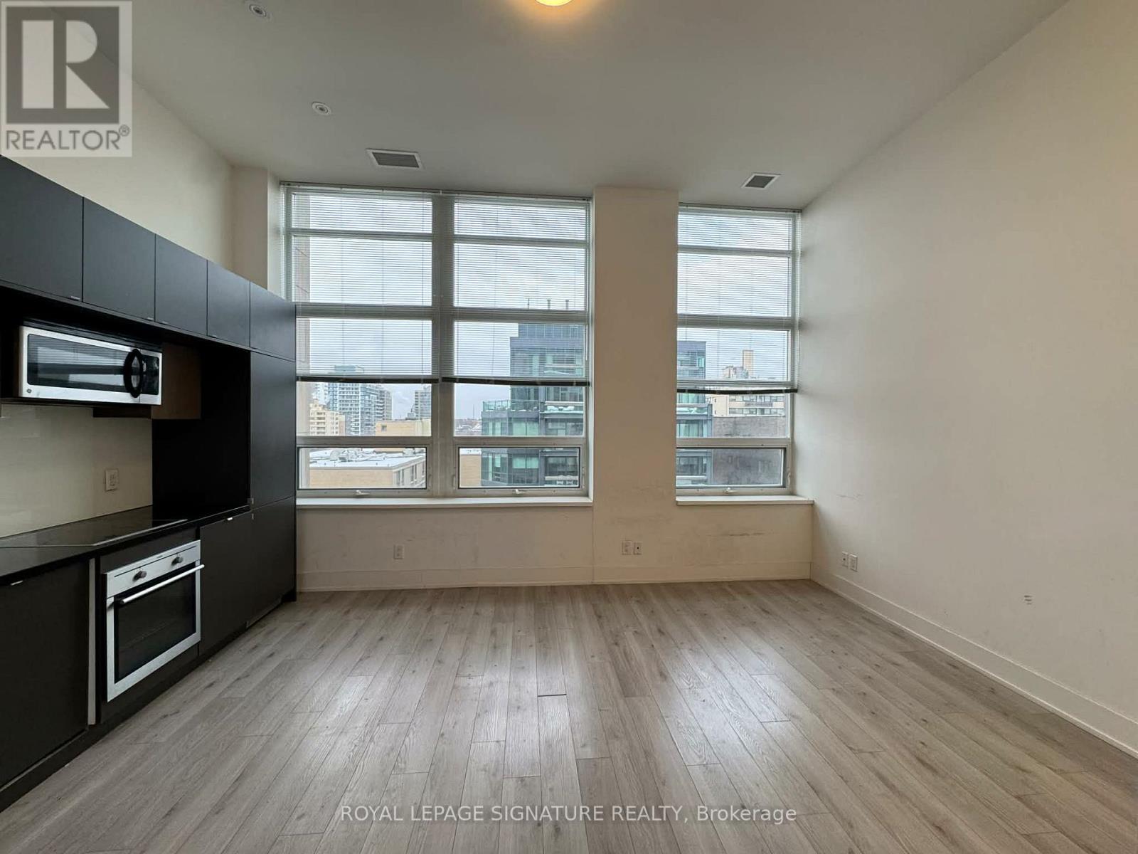 802 - 111 St Clair Avenue W, Toronto, Ontario  M4V 1N5 - Photo 5 - C13705636