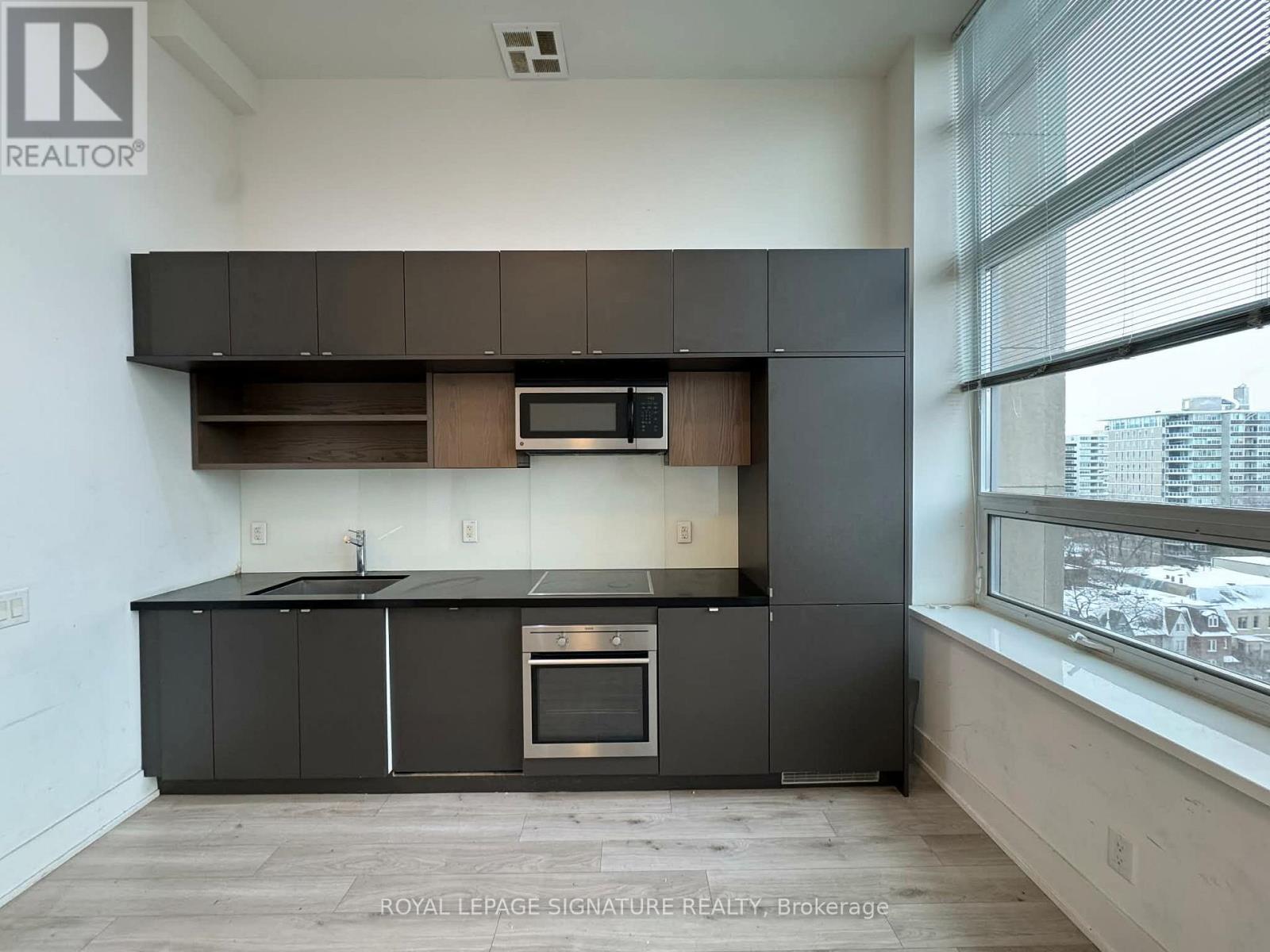 802 - 111 St Clair Avenue W, Toronto, Ontario  M4V 1N5 - Photo 6 - C13705636