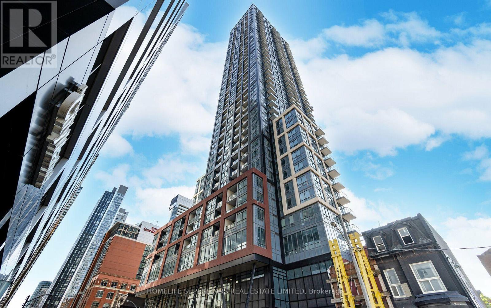826 - 108 PETER STREET, Toronto, Ontario