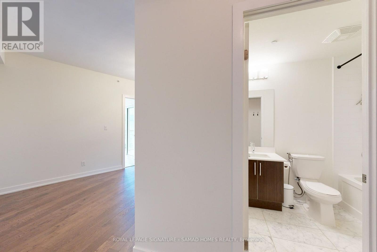 1712 - 20 Bruyeres Mews, Toronto, Ontario  M5V 0G8 - Photo 5 - C13705716