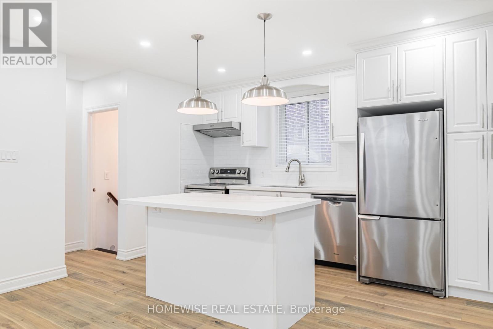 86 Fairleigh Crescent, Toronto, Ontario  M6C 3R9 - Photo 11 - C13705796