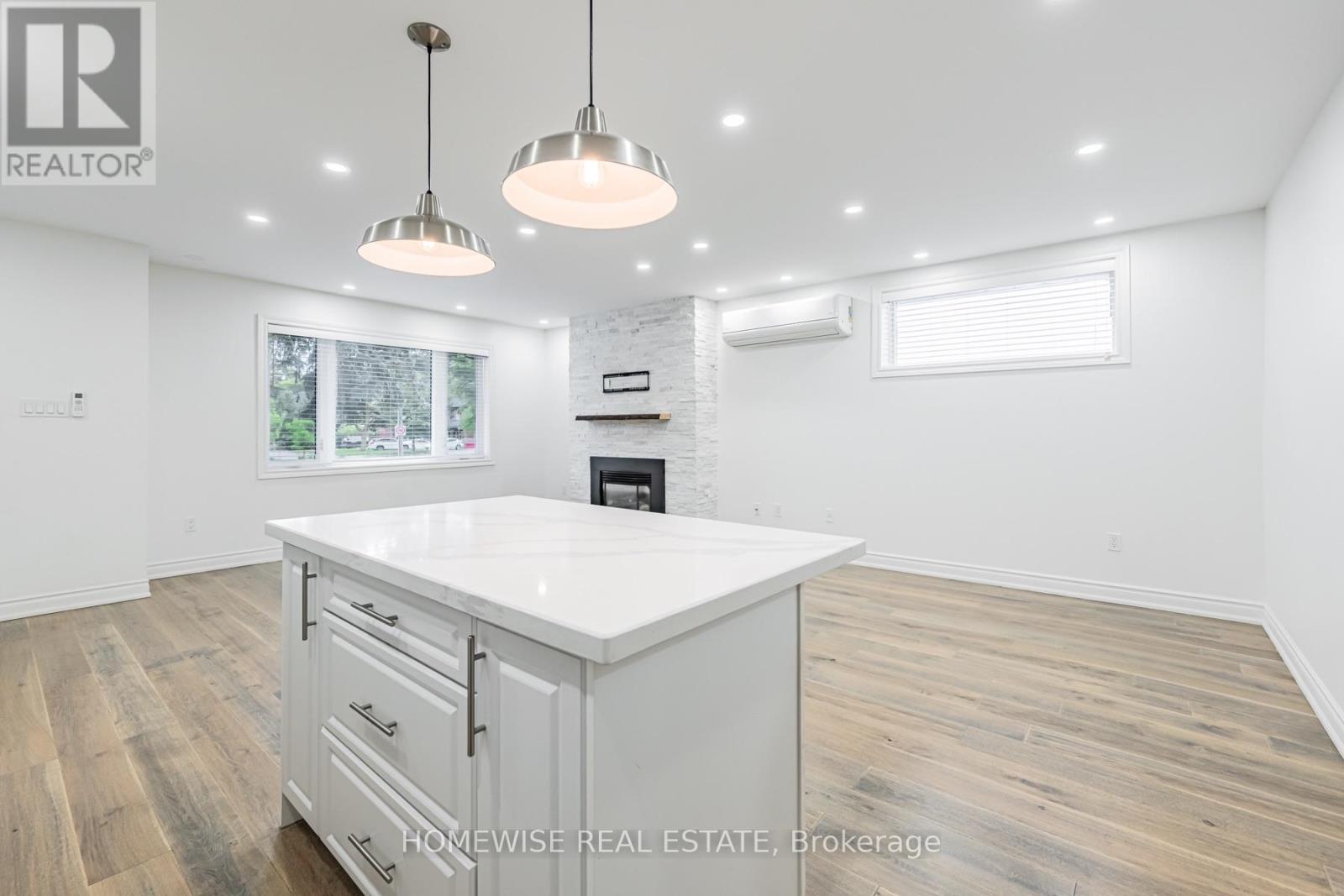 86 Fairleigh Crescent, Toronto, Ontario  M6C 3R9 - Photo 13 - C13705796