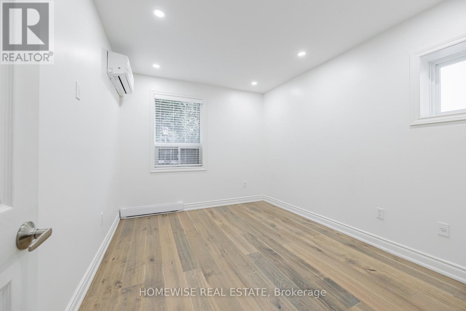 86 Fairleigh Crescent, Toronto, Ontario  M6C 3R9 - Photo 14 - C13705796