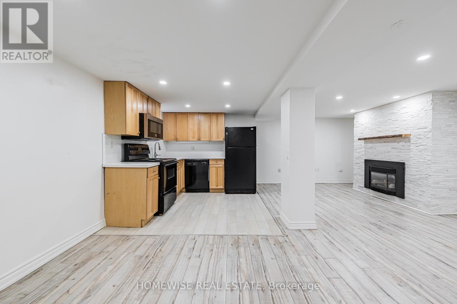 86 Fairleigh Crescent, Toronto, Ontario  M6C 3R9 - Photo 21 - C13705796