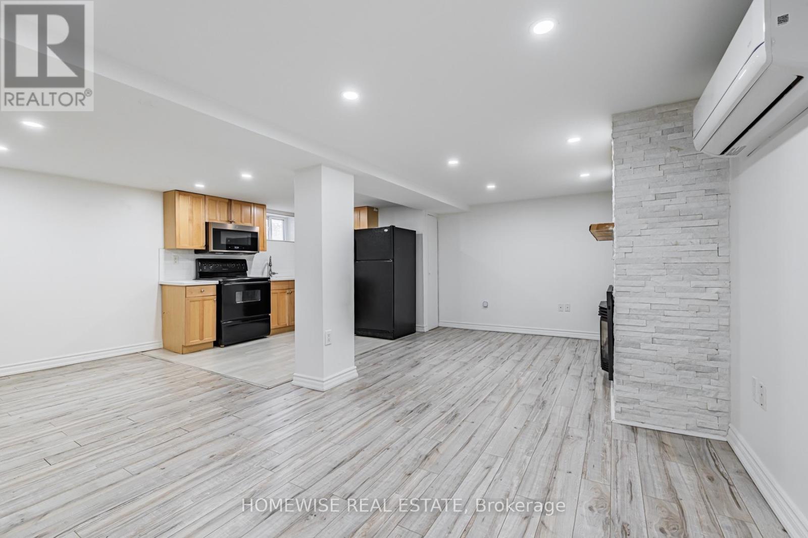 86 Fairleigh Crescent, Toronto, Ontario  M6C 3R9 - Photo 24 - C13705796