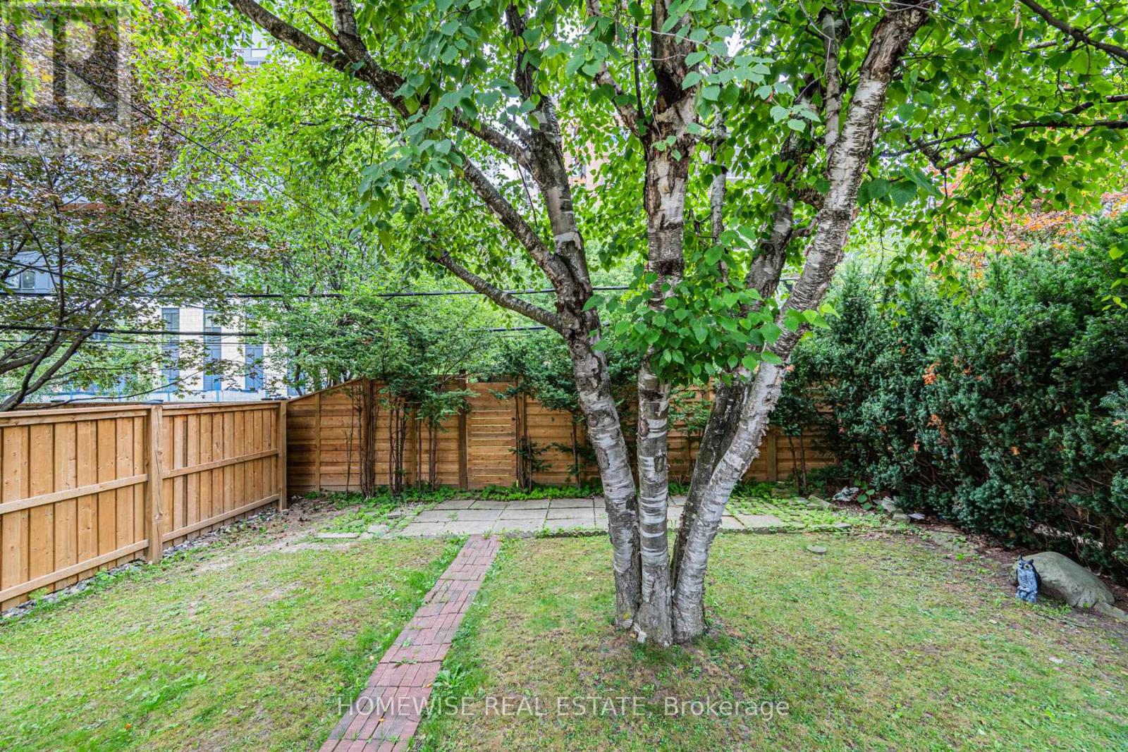 86 Fairleigh Crescent, Toronto, Ontario  M6C 3R9 - Photo 31 - C13705796