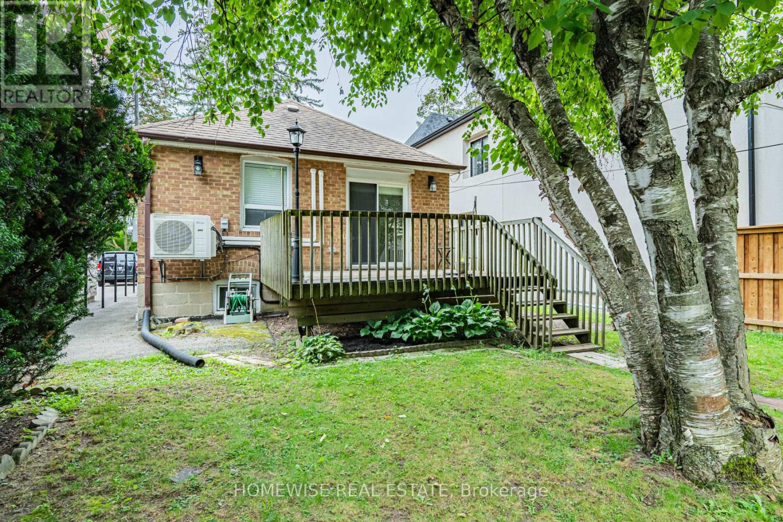 86 Fairleigh Crescent, Toronto, Ontario  M6C 3R9 - Photo 36 - C13705796