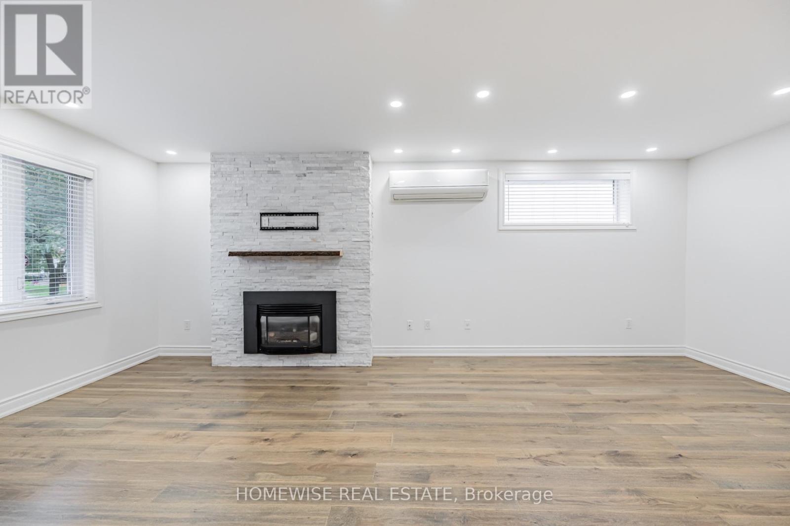 86 Fairleigh Crescent, Toronto, Ontario  M6C 3R9 - Photo 5 - C13705796