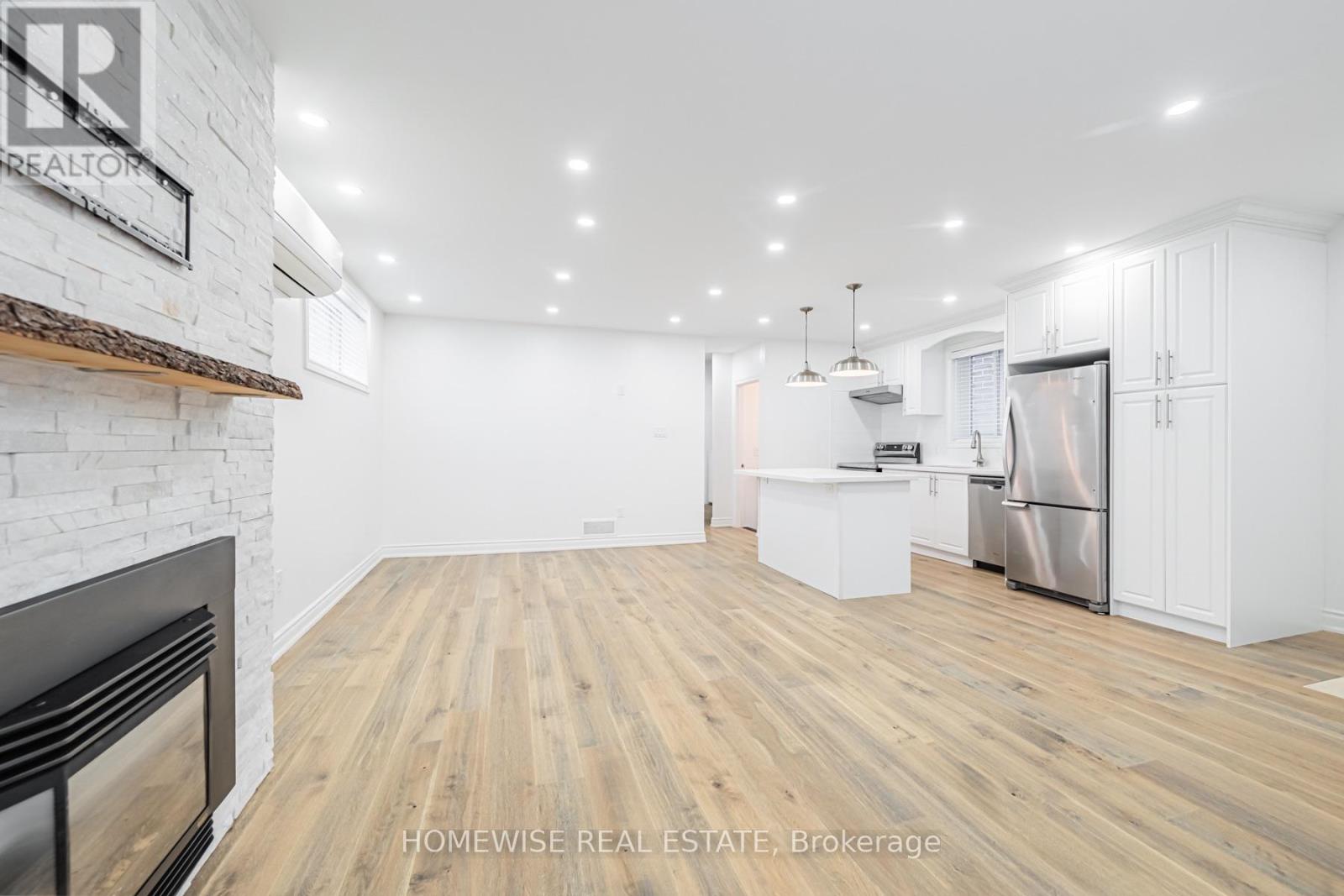 86 Fairleigh Crescent, Toronto, Ontario  M6C 3R9 - Photo 6 - C13705796