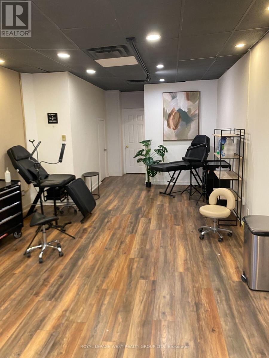 2nd Floor - 261 Queen Street W, Toronto, Ontario  M5V 1Z4 - Photo 3 - C13705812