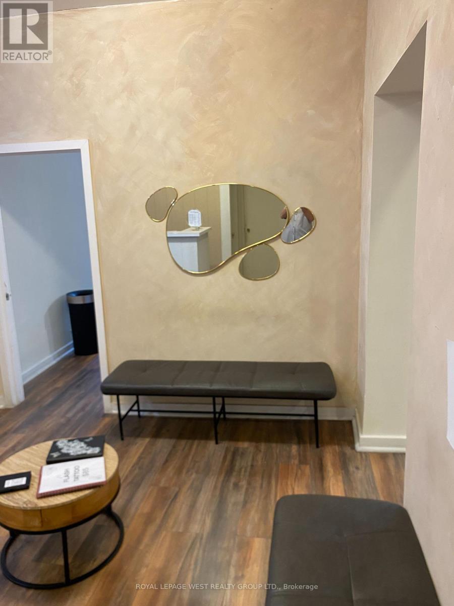 2nd Floor - 261 Queen Street W, Toronto, Ontario  M5V 1Z4 - Photo 4 - C13705812
