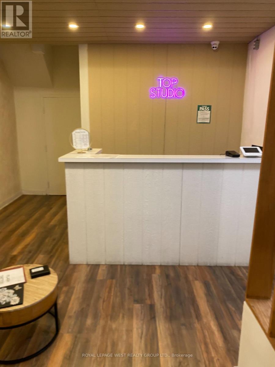 2nd Floor - 261 Queen Street W, Toronto, Ontario  M5V 1Z4 - Photo 6 - C13705812
