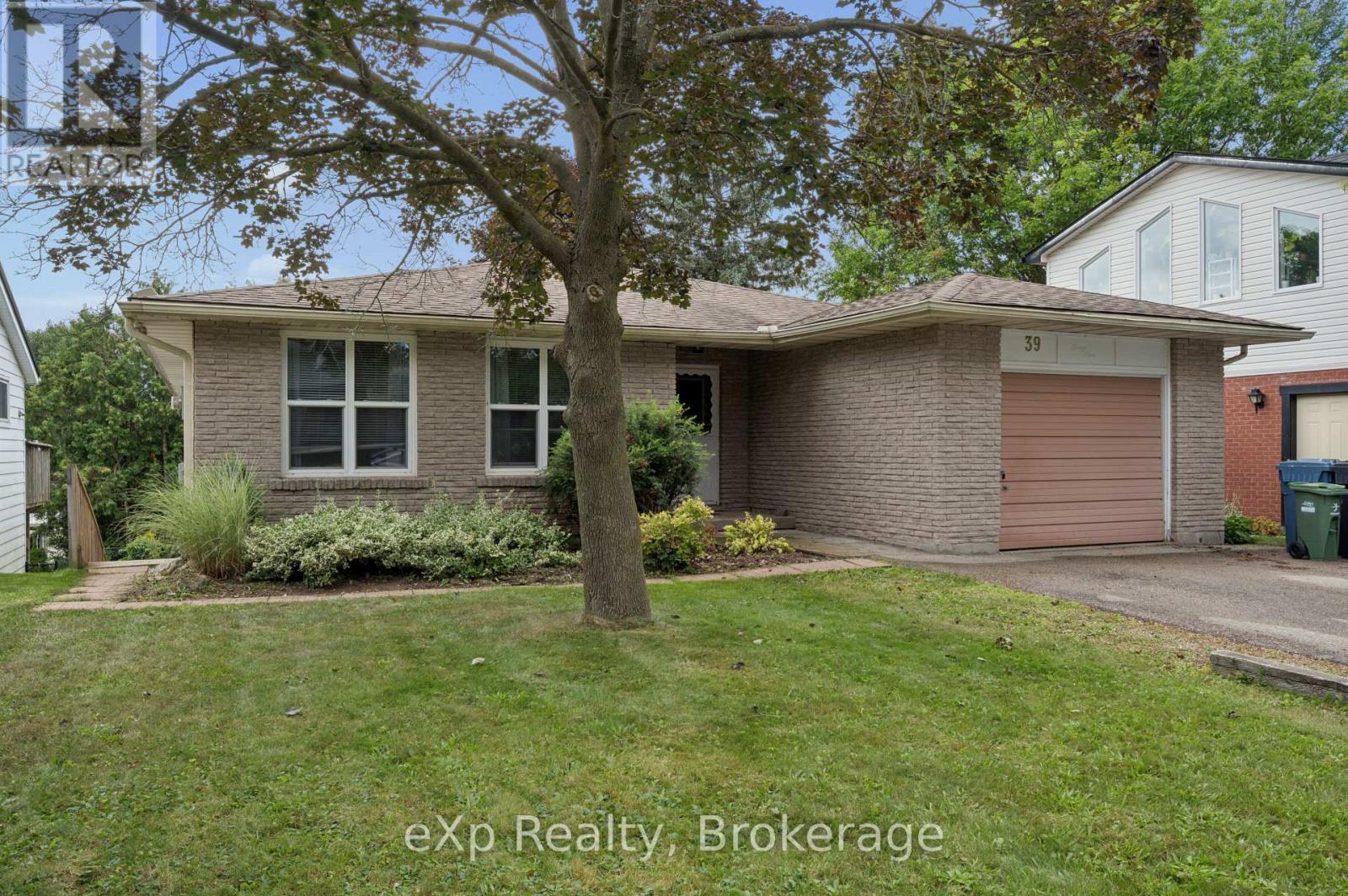 39 Keats Crescent, Guelph (Kortright West), Ontario  N1G 3B1 - Photo 3 - X13705738