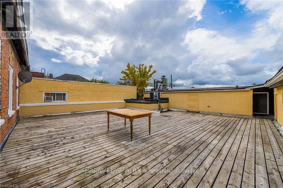 6 - 47 WILLIAM STREET N