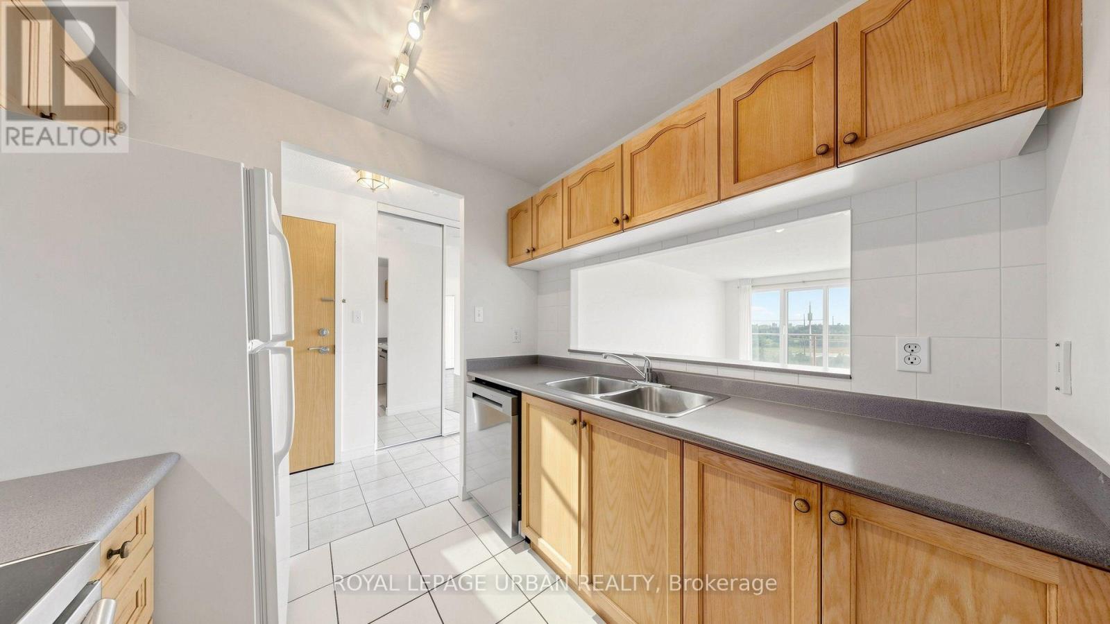 1005 - 399 South Park Road, Markham (Commerce Valley), Ontario  L3T 7W6 - Photo 21 - N13705690
