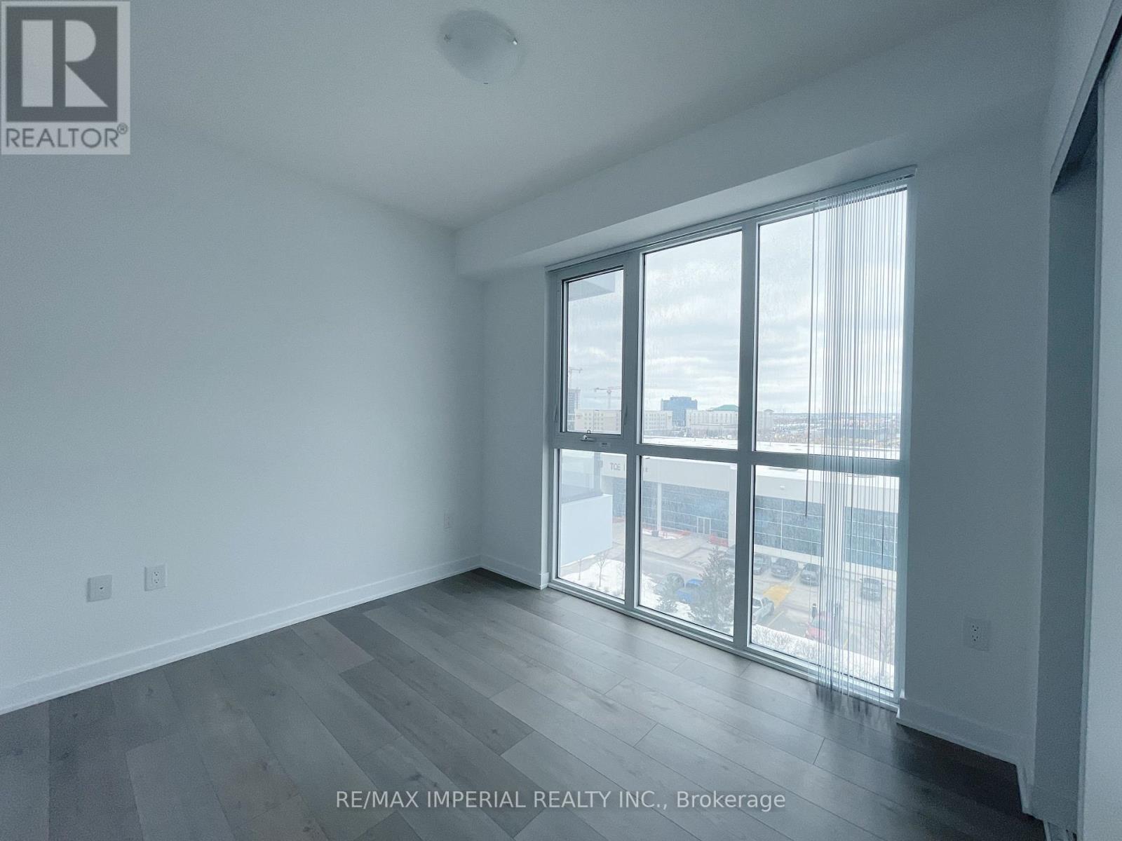 616 - 38 Honeycrisp Crescent, Vaughan, Ontario  L4K 0M7 - Photo 2 - N13705730
