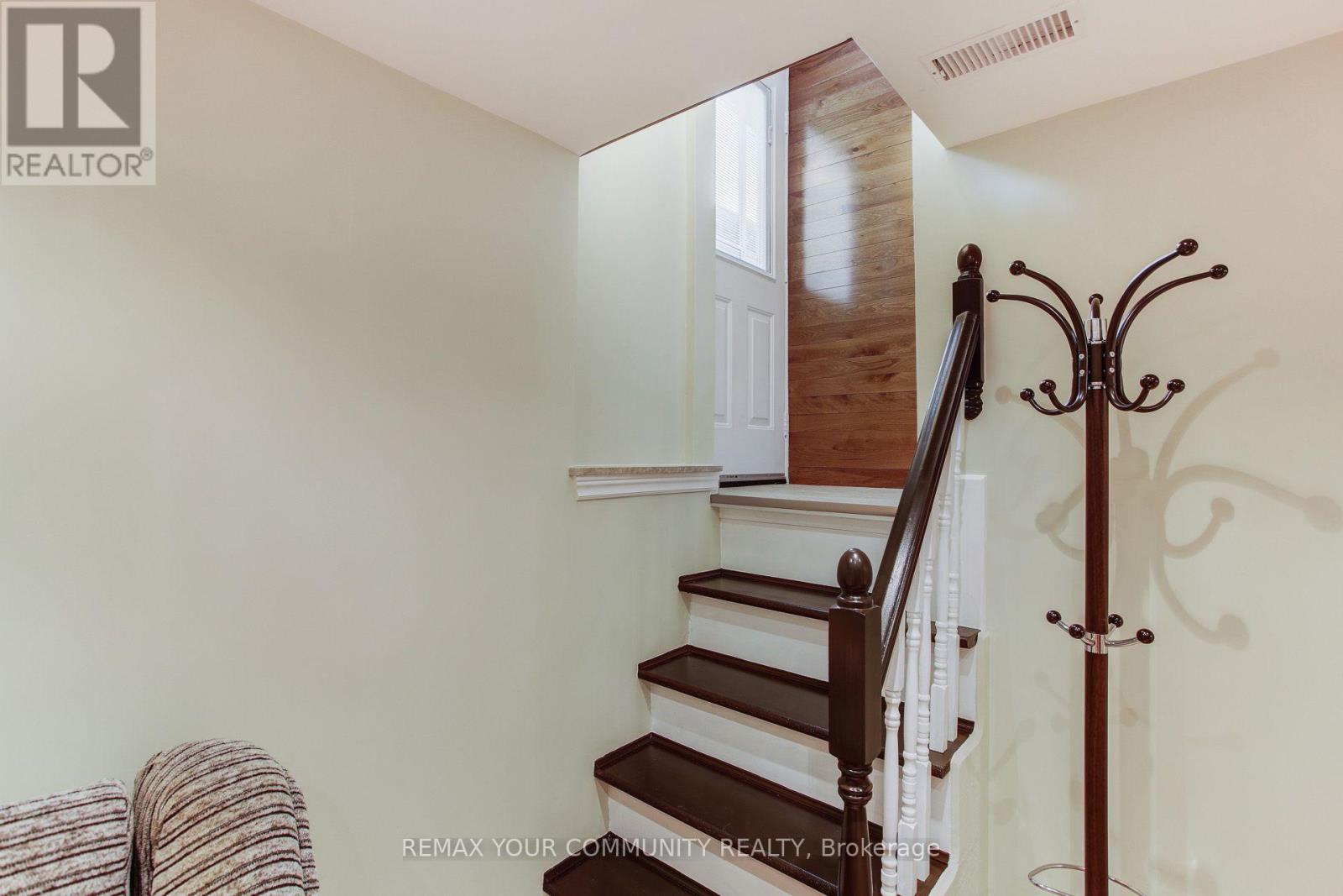 Basement - 8 Plaisance Road, Richmond Hill (North Richvale), Ontario  L4C 5B5 - Photo 2 - N13705748