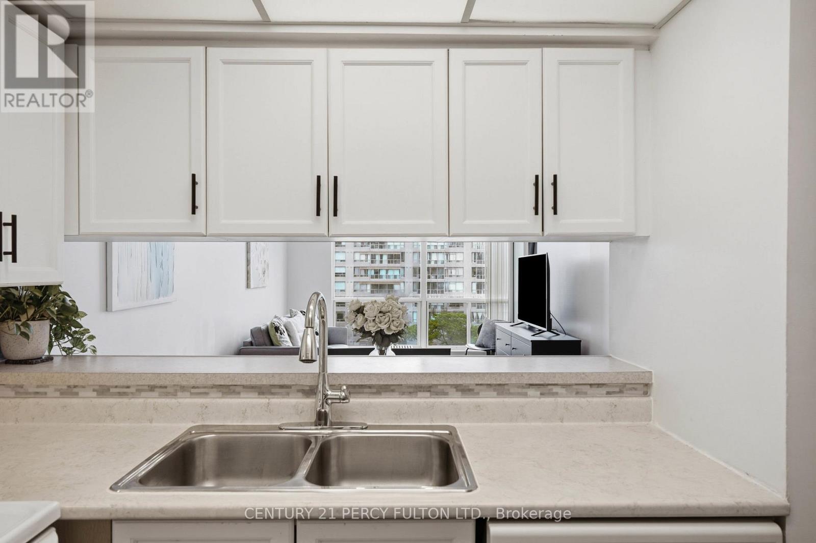 611 - 309 Major Mackenzie Avenue, Richmond Hill, Ontario  L4V 9Y5 - Photo 14 - N13705792